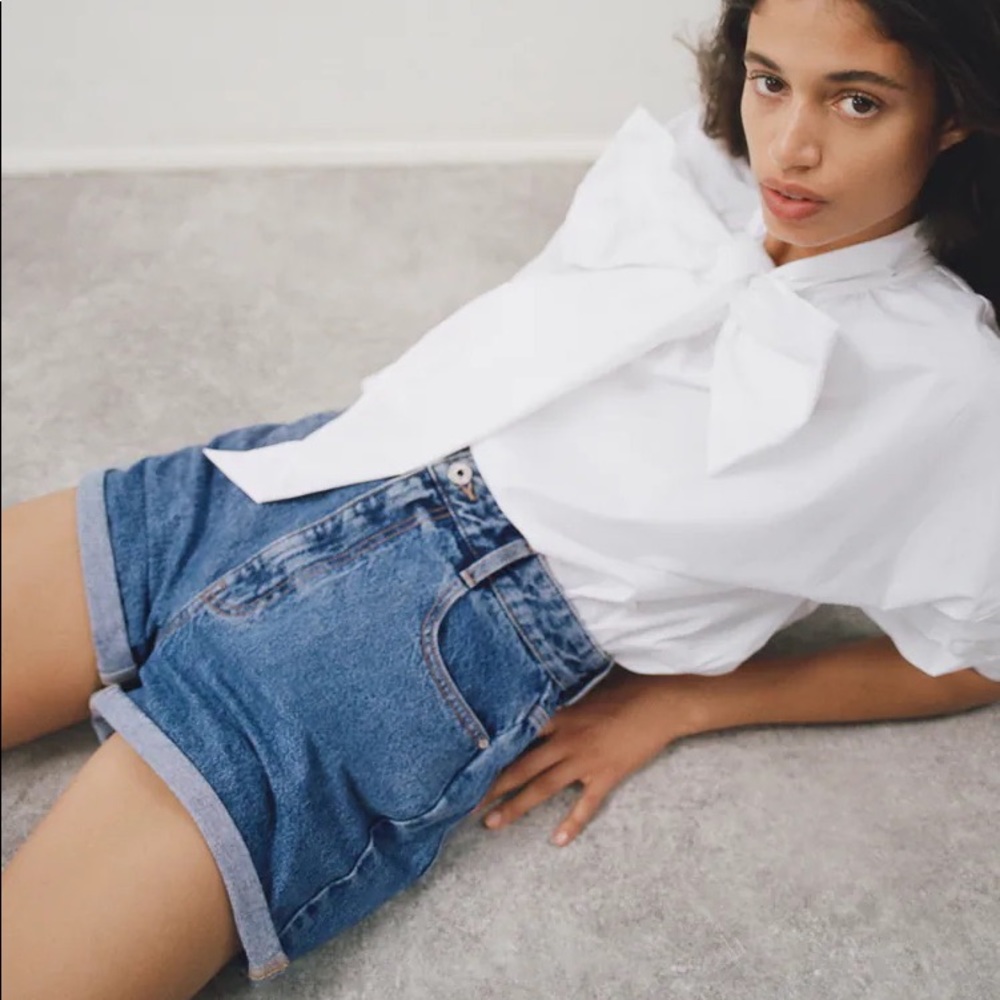 ZARA High Rise Mom Jean Shorts